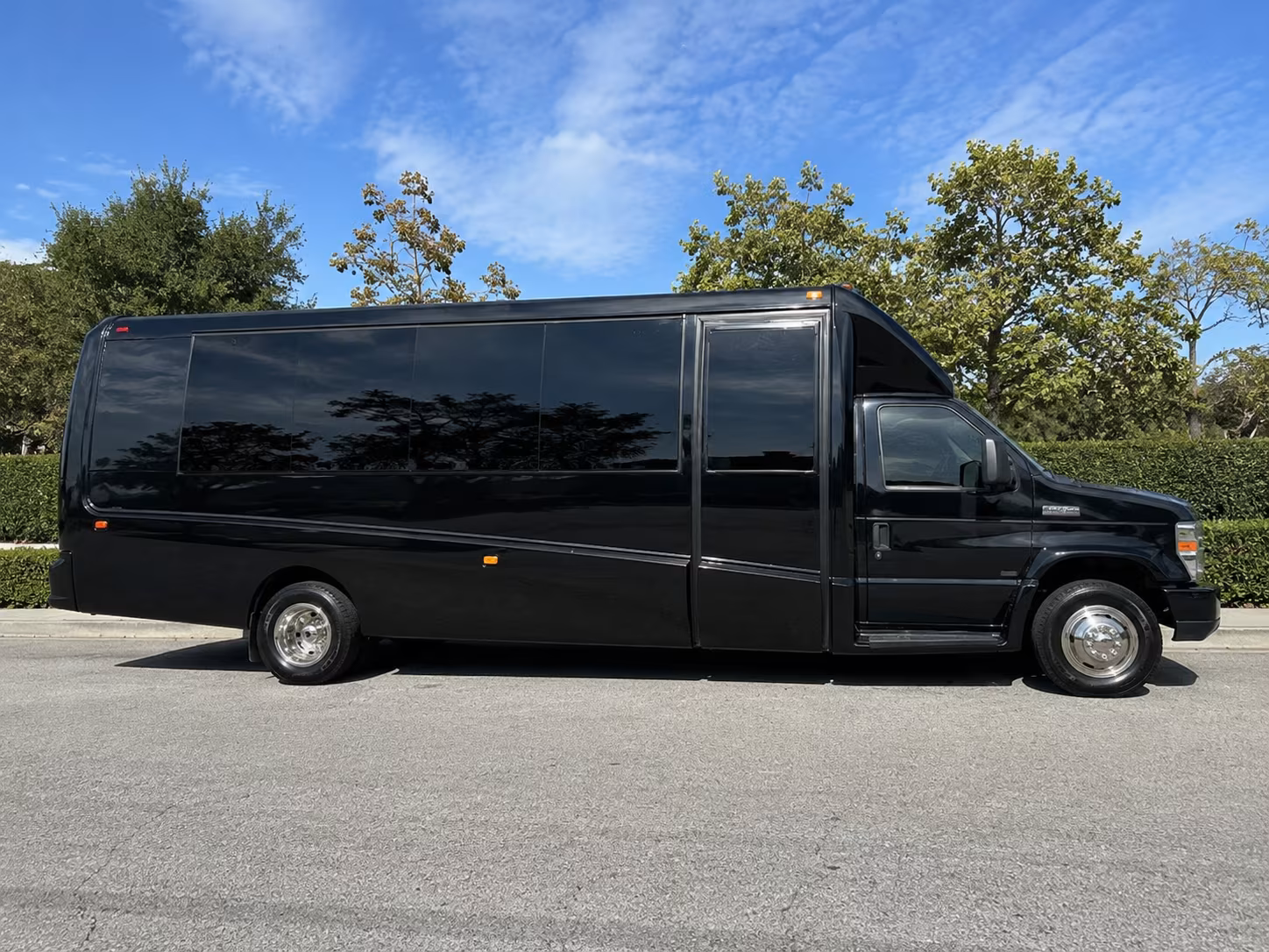 easily book transportation for your next airport transfer 4