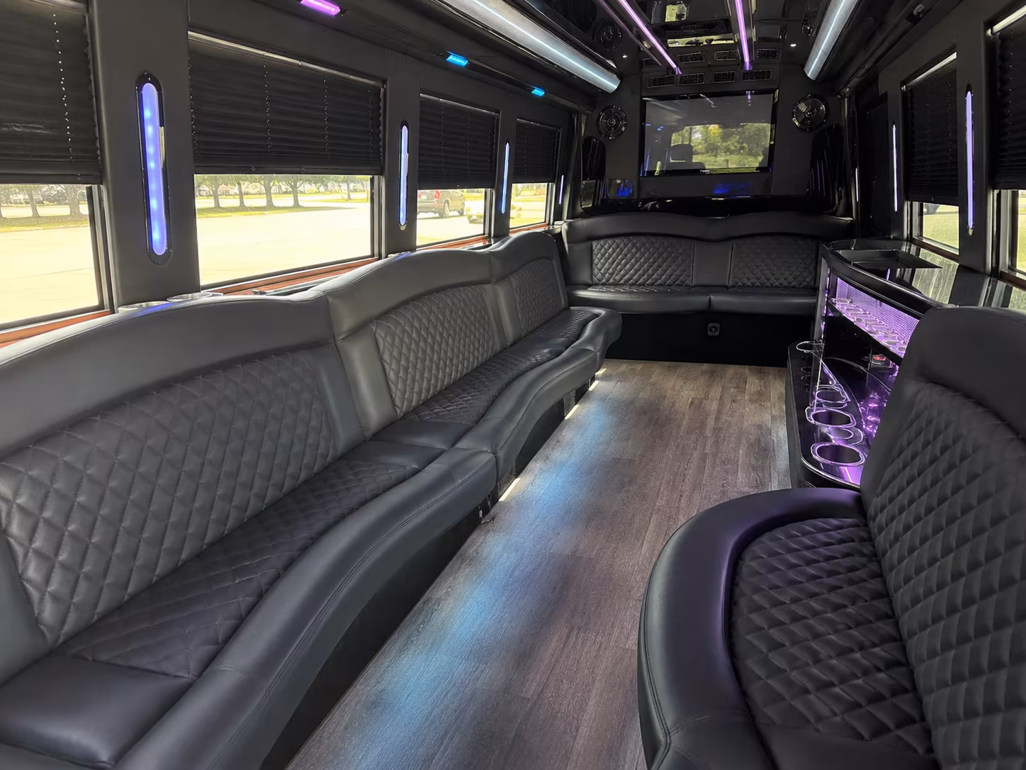 group transportation for mardi gras conventions and seasonal events in mobile