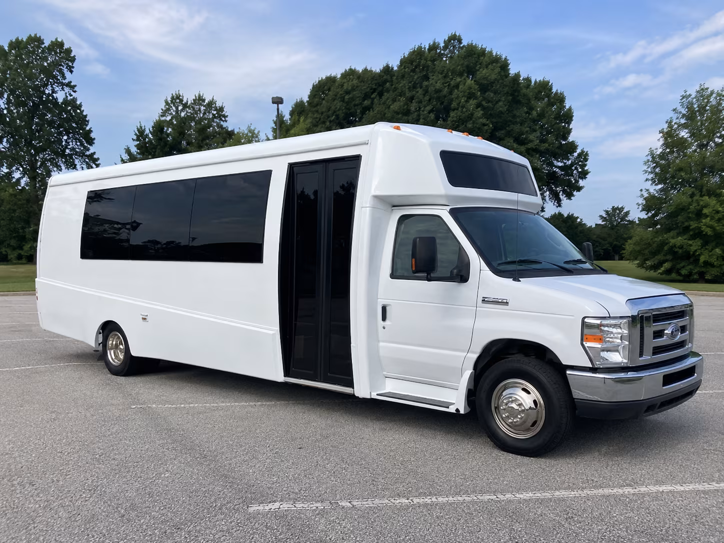 mobile 18 passenger party bus