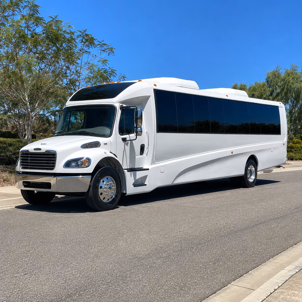 mobile 20 passenger minibus