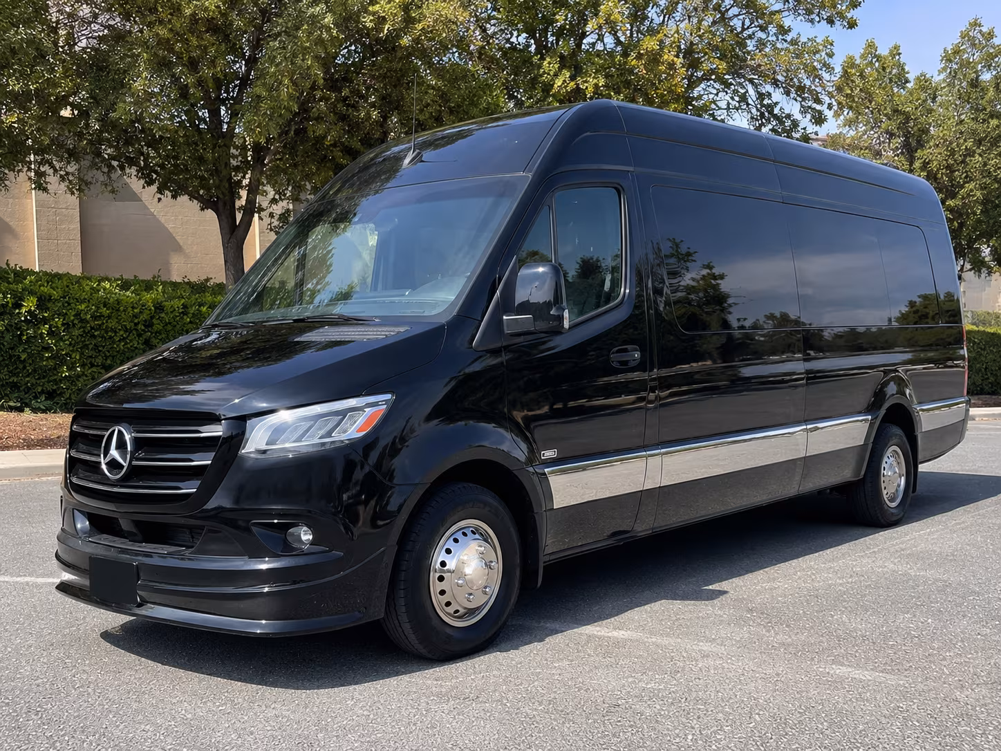 mobile wine tour transportation